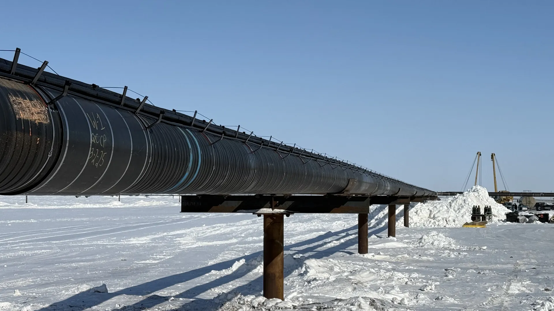 BAND-IT Stainless Steel Banding Supports Above-Ground Pipeline Cable ...